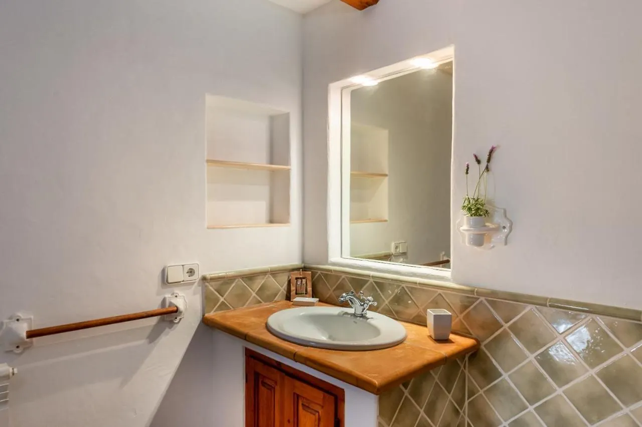 Villa Can Miguel Sant Carles de Peralta 0*,